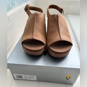 Volatile Wedges (NIB)